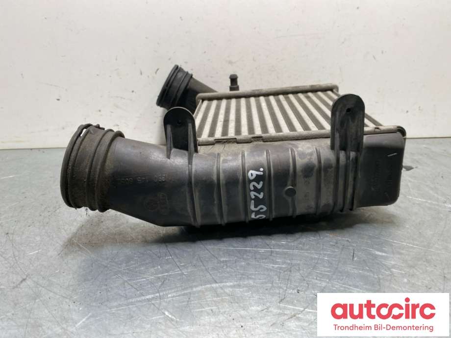 Intercooler til VW Passat 2001-2005 (B5,3BG) (B5,3BG) (3B0145805D|)