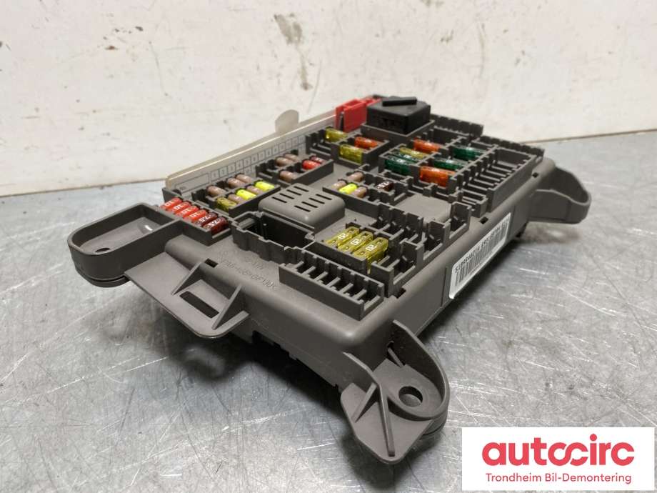 Sikringsboks til BMW X5 2007-2013 (E70) (E70) (61 14 6 931 687|6 931 687|)