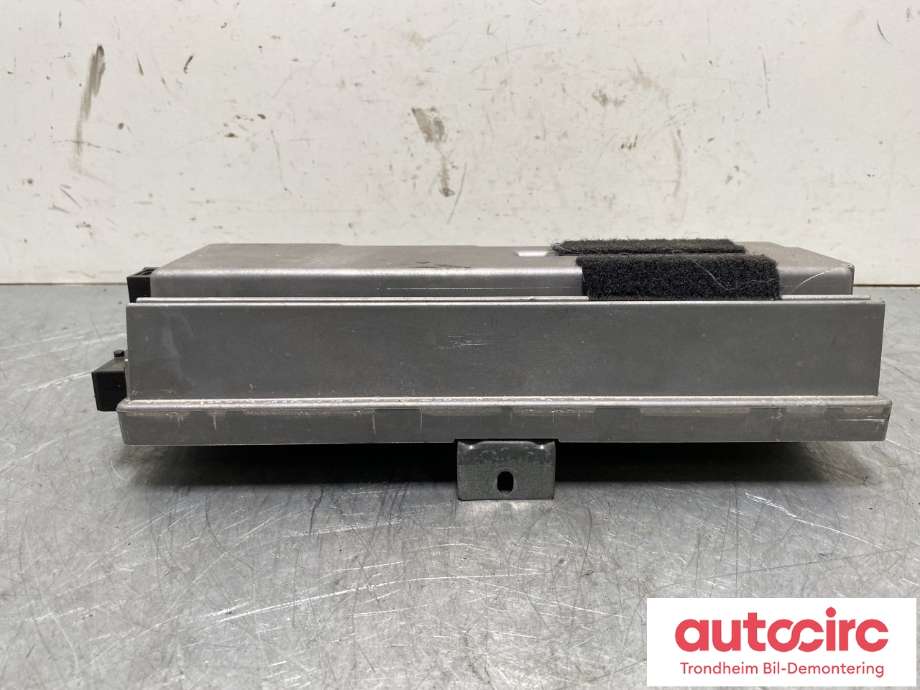 Bilstereo forsterker til BMW X5 2007-2013 (E70) (E70) (65 12 7 846 911|65 12 8 054 812|)