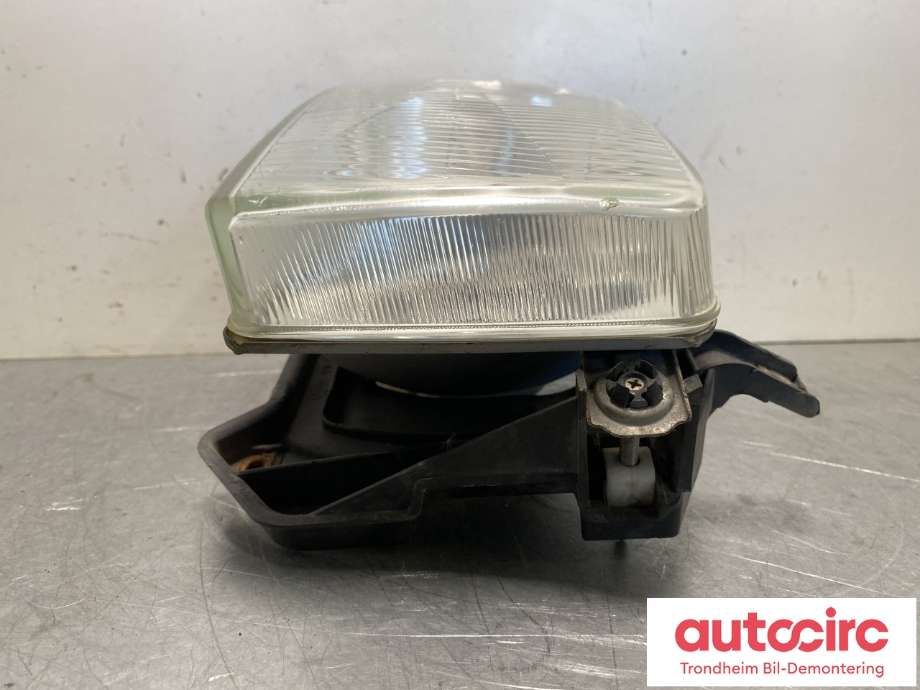 Frontlykt høyre halogen til VW Transporter / Caravelle 1990-2003 (T4) (T4) (HELLA|701 941 018|)