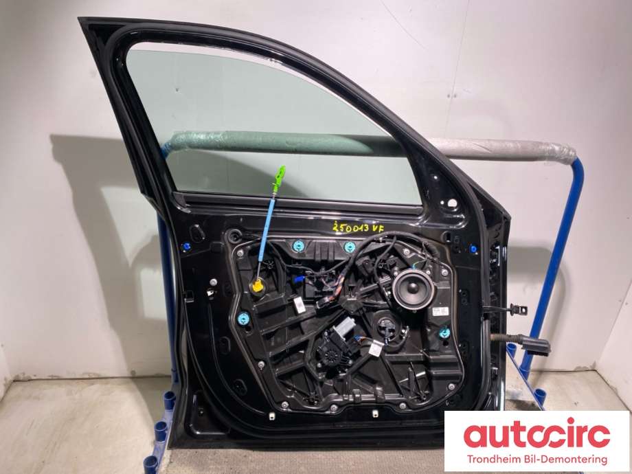 Dør venstre foran til BMW iX1 2023-->> (U11) (U11) (41 51 5 A38 651|)