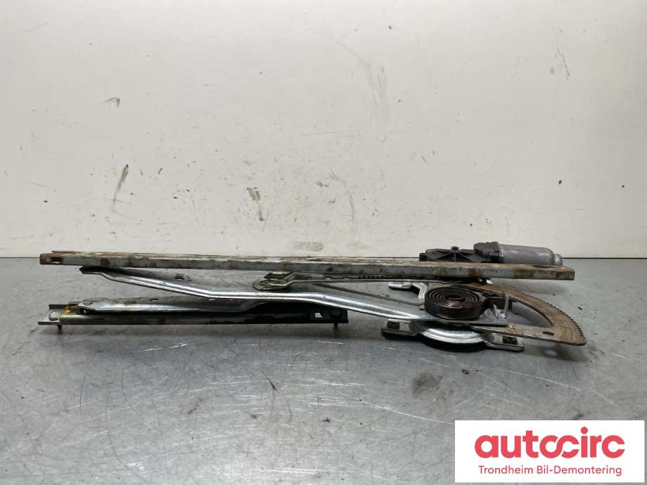 Ruteheis høyre foran til Ford F-250 1997-2003 (1C3Z2523200BA|)
