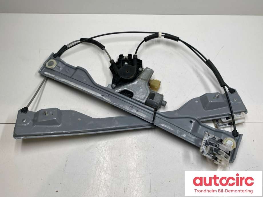 Ruteheis venstre foran til Ford F-150 Raptor, 2017-2020 (P552) (P552) (FL3Z1523201H)