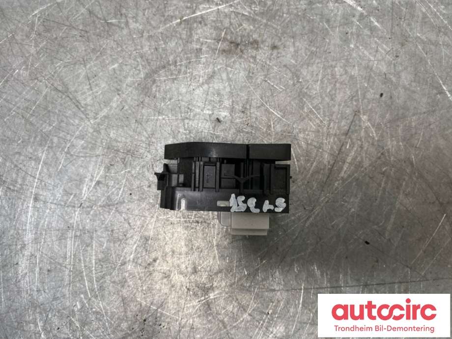 Bryter diverse til Mercedes EQB 2022-->>  (A2479052201|)