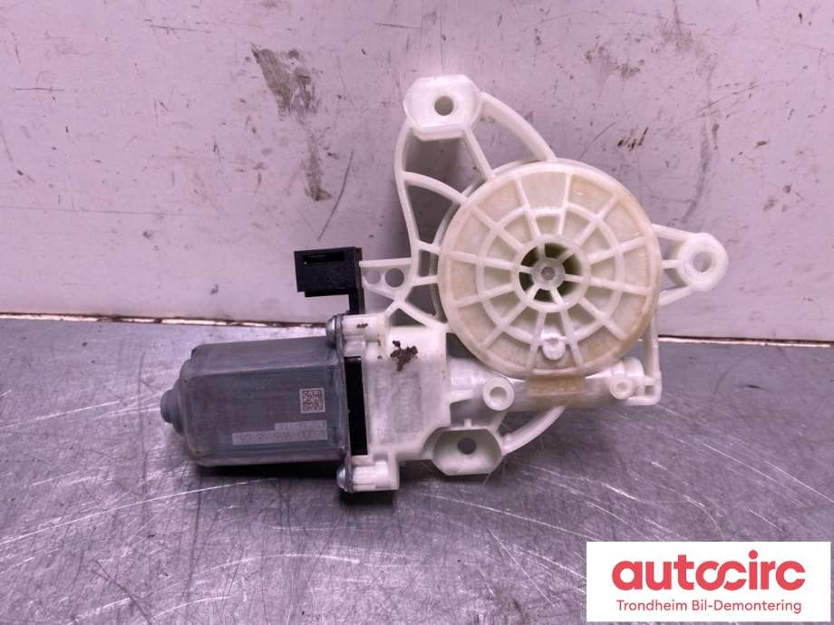 Ruteheis, kun motor, venstre foran til Mercedes EQB 2022-->>  (A 000 906 29 10|A 000 906 96 14|)