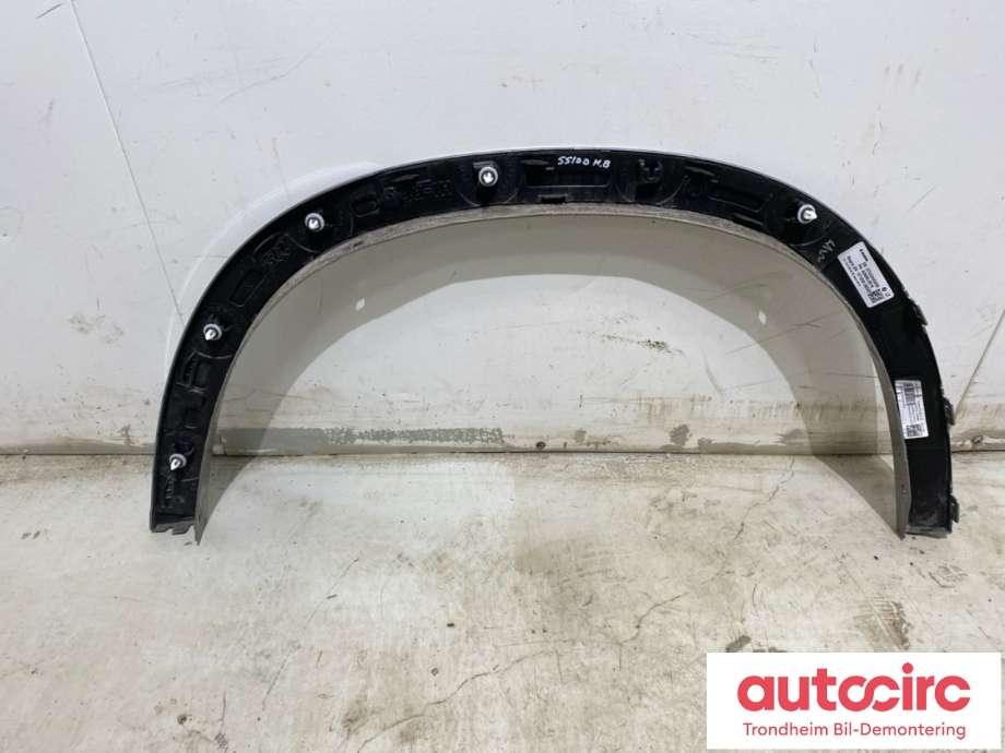 Hjulbuelist høyre bak til BMW iX1 2023-->> (U11) (U11) (51 17 5 A4F FF2|)