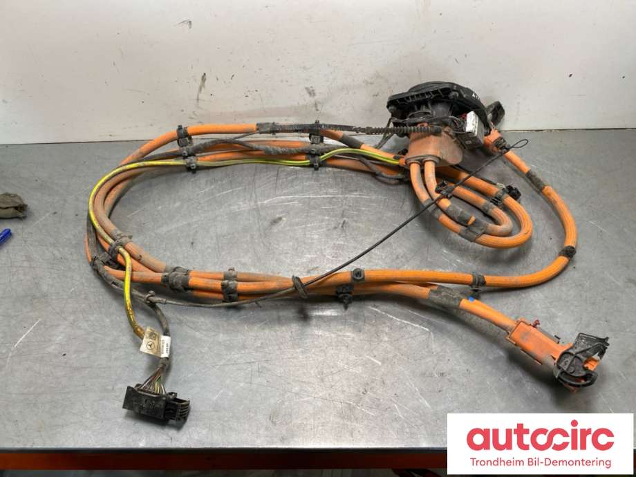 Batterilader inntak/luke til Mercedes EQB, 2022-->>  (A2435407213)