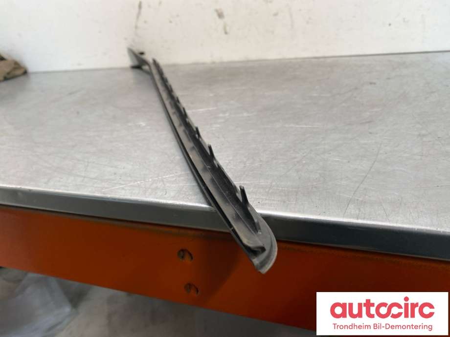 Lister til BMW iX1 2023-->> (U11) (U11) (VF|51 31 9 478 897|)
