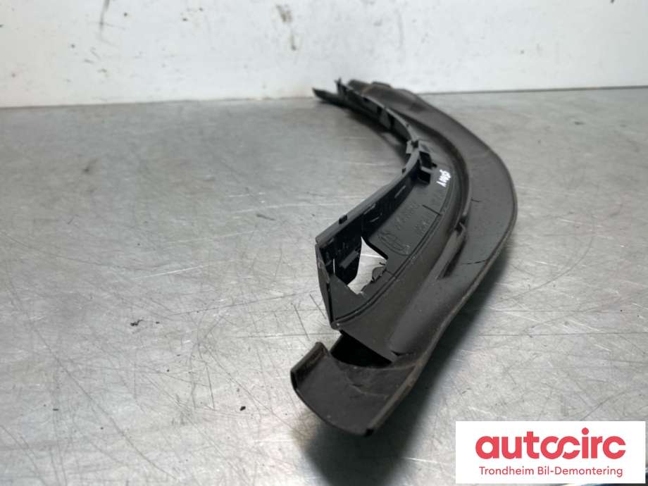 Frontlykt holder/feste til BMW iX1 2023-->> (U11) (U11) (VF|51 76 9 883 429|)