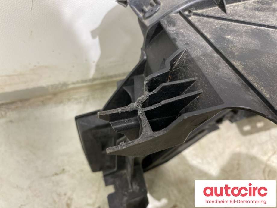 Frontplate øvre til BMW iX 2021-->> (I20) (I20) (51 74 5 A72 2E5|)