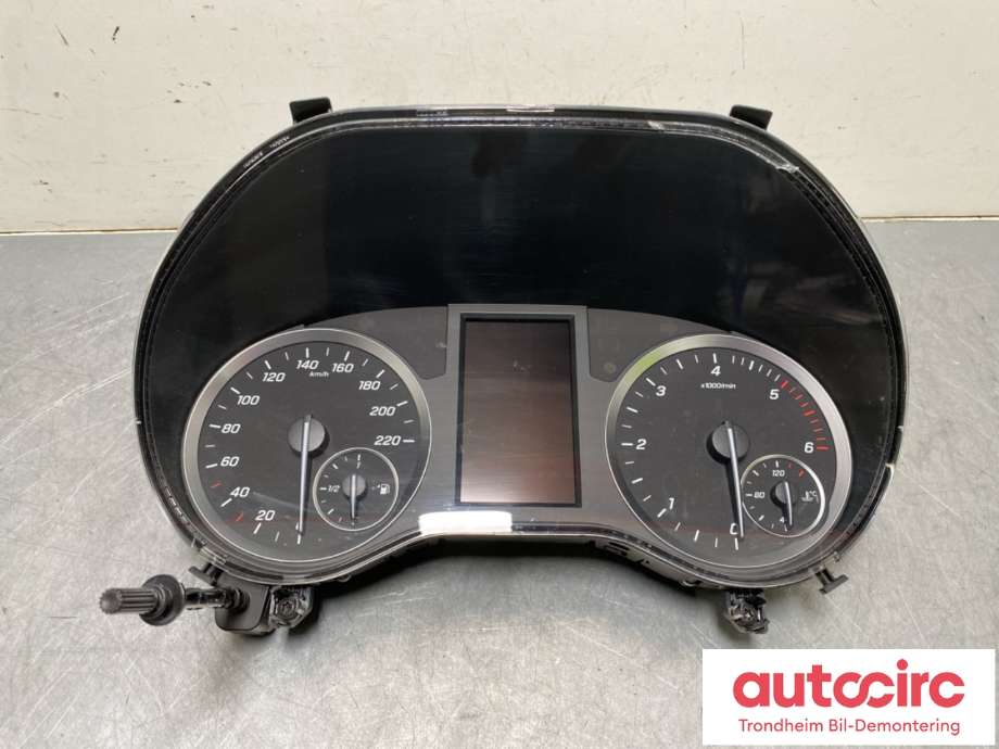 Instrumentpanel til Mercedes Vito 2014-->> (W447) (W447) (A4479000018|A 447 900 52 23|)