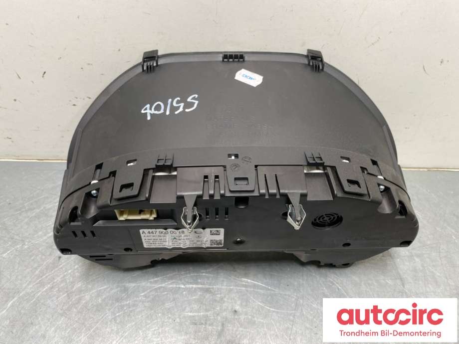 Instrumentpanel til Mercedes Vito 2014-->> (W447) (W447) (A4479000018|A 447 900 52 23|)