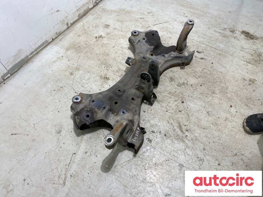 Travers foran hoved til Kia e-Soul 2019-->> (Type III)  (62405J2000|62405-J2000|)