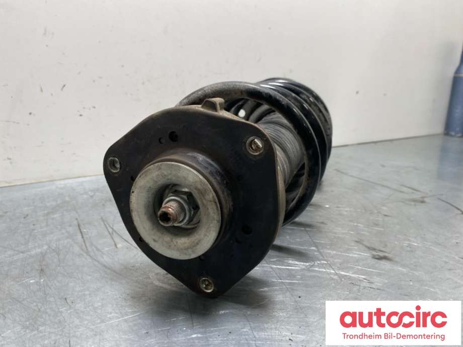 Fjærbein høyre foran til Audi A3 2003-2008 (Type II, Fase 1) (1K0 413 031 AT|1K0 413 031 EA|)