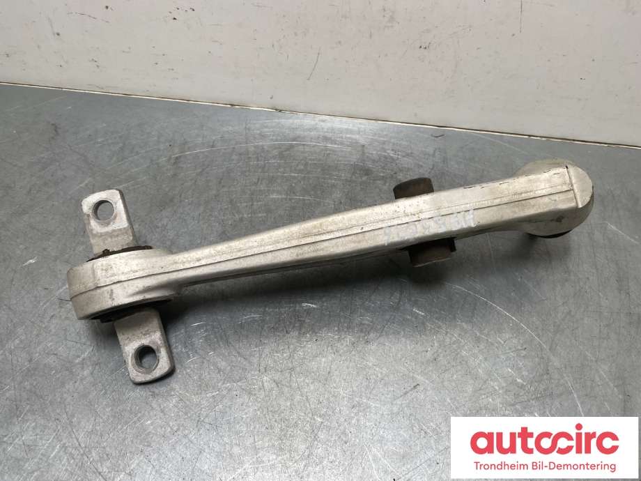 Bærebru høyre foran nedre til Tesla Model 3 2024-->> (Fase 2)  (1344341-00-B|1344341-10-B|1344341-00-D| 1344341-10-C)