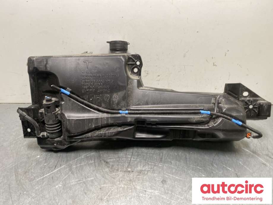 Spylertank til Tesla Model 3 2024-->> (Fase 2) (1739233-00-G|1807860-00-E|1807860-00-F)