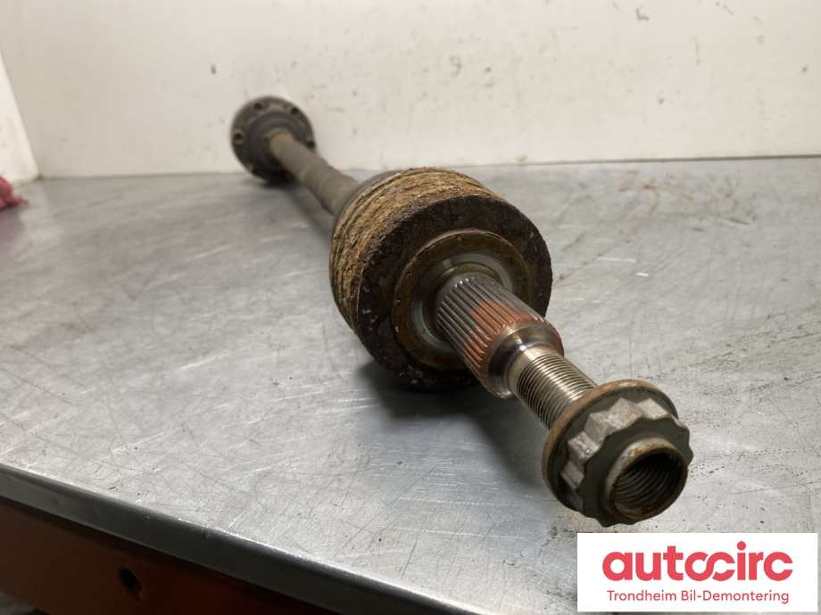 Drivaksel høyre bak, diesel/automat til VW Transporter / Caravelle 2015-2019 (T6) (T6) (7E0501202A|7E0501202AX|)