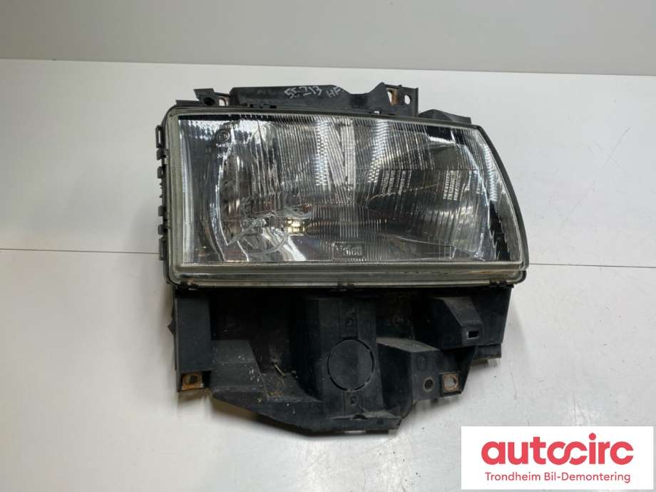Frontlykt høyre halogen til VW Transporter / Caravelle 1990-2003 (T4) (T4) (VALEO|7D2 941 010 K|)