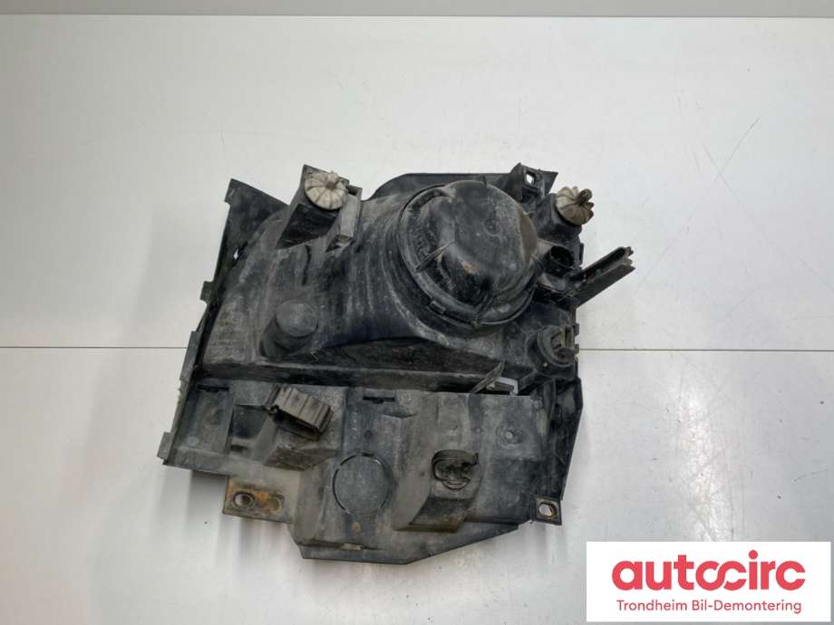 Frontlykt høyre halogen til VW Transporter / Caravelle 1990-2003 (T4) (T4) (VALEO|7D2 941 010 K|)