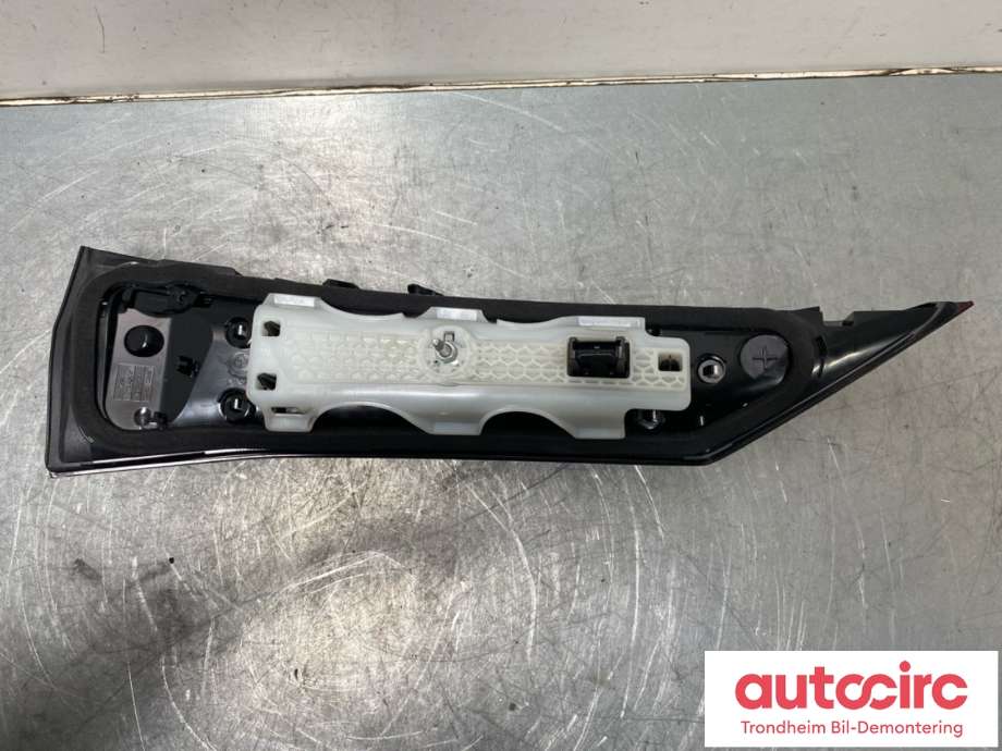 Baklykt høyre indre til BMW iX1 2023-->> (U11) (U11) (63 21 9 465 356|H8946535609|)