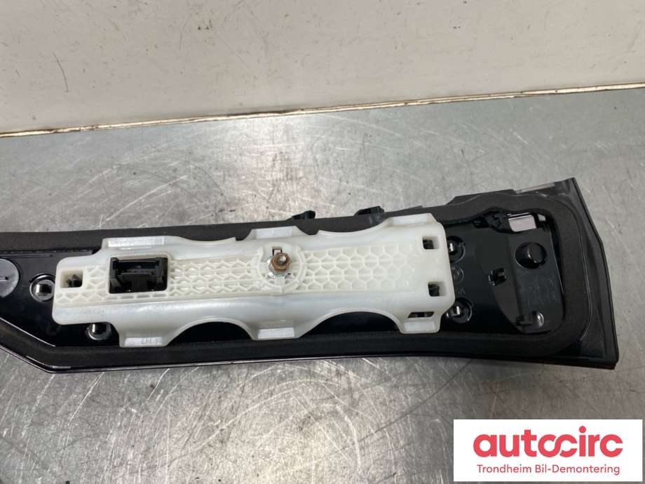Baklykt venstre indre til BMW iX1 2023-->> (U11) (U11) (63 21 9 465 355|H7946535509|)
