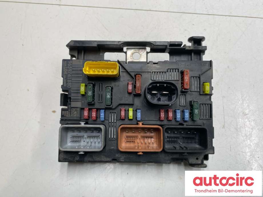 Sikringsboks motorrom til Peugeot 307, 2001-2004 (Fase 1)  (DELPHI|6500 CK)