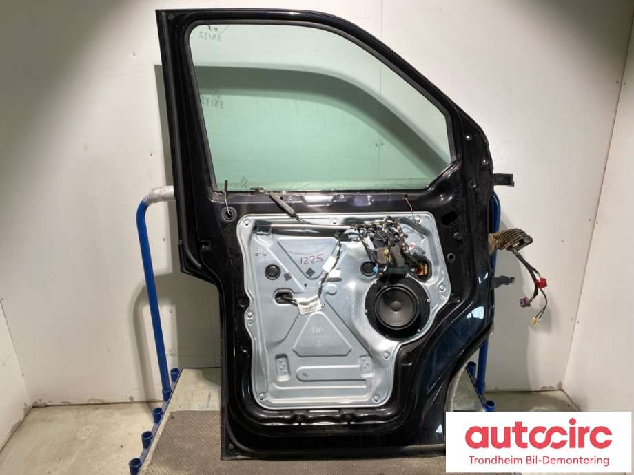 Dør venstre foran til VW Transporter / Caravelle 2015-2019 (T6) (T6) (7E5 831 056 E|7LA 831 055 C|)