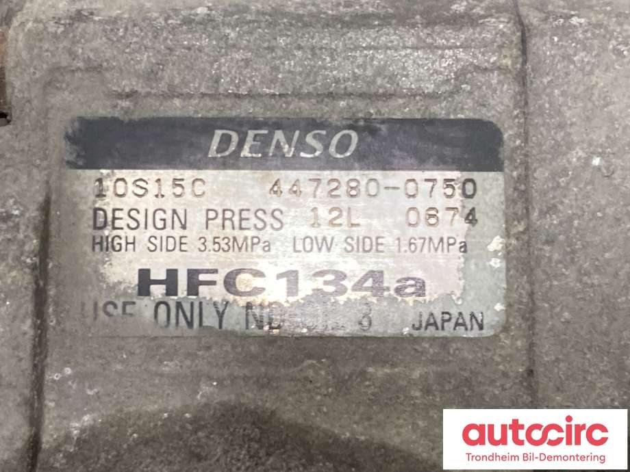 Aircondition kompressor til Toyota Hiace 2007-2012 (Fase 3)  (DENSO|883202F060|)