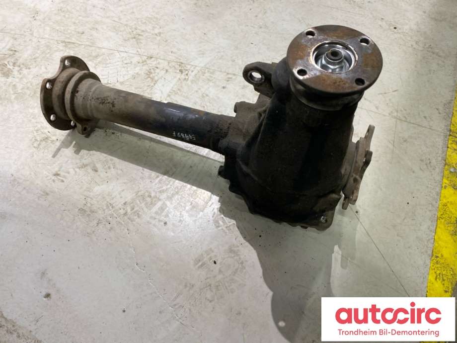 Kardang klokke foran til Toyota Hiace 2007-2012 (Fase 3)  (41110-26570|4111026570|)