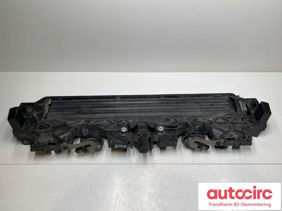 Frontplate øvre til Audi e-tron, 2018-->> (4KE807771)