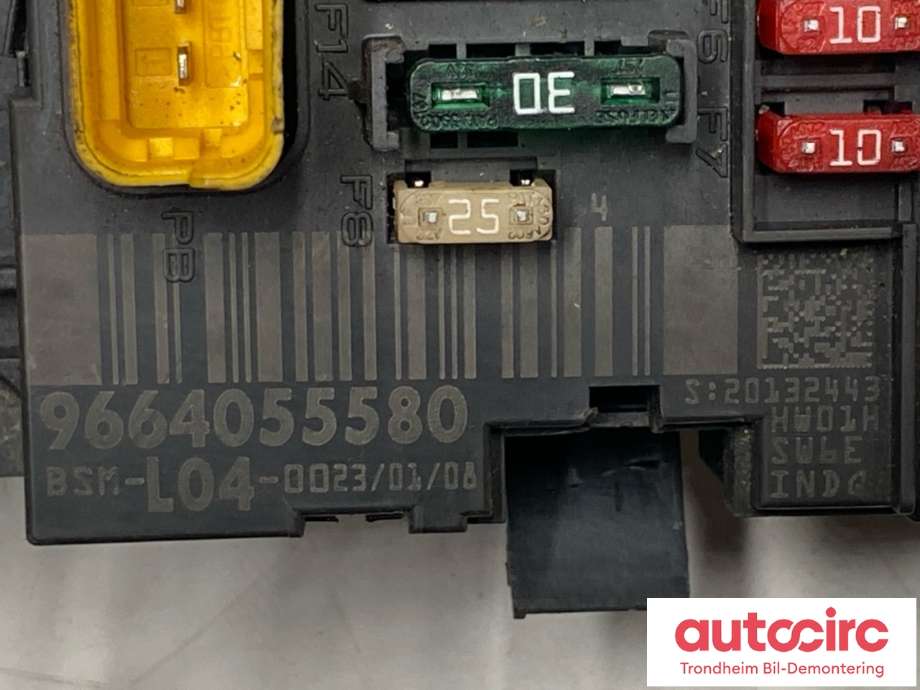 Sikringsboks motorrom til Peugeot 207 2006-2012  (DELPHI|6500 FH|)