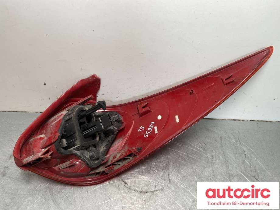 Baklykt venstre til Peugeot 207 2006-2012 (6350 CT|)