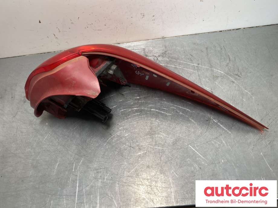 Baklykt venstre til Peugeot 207 2006-2012 (6350 CT|)