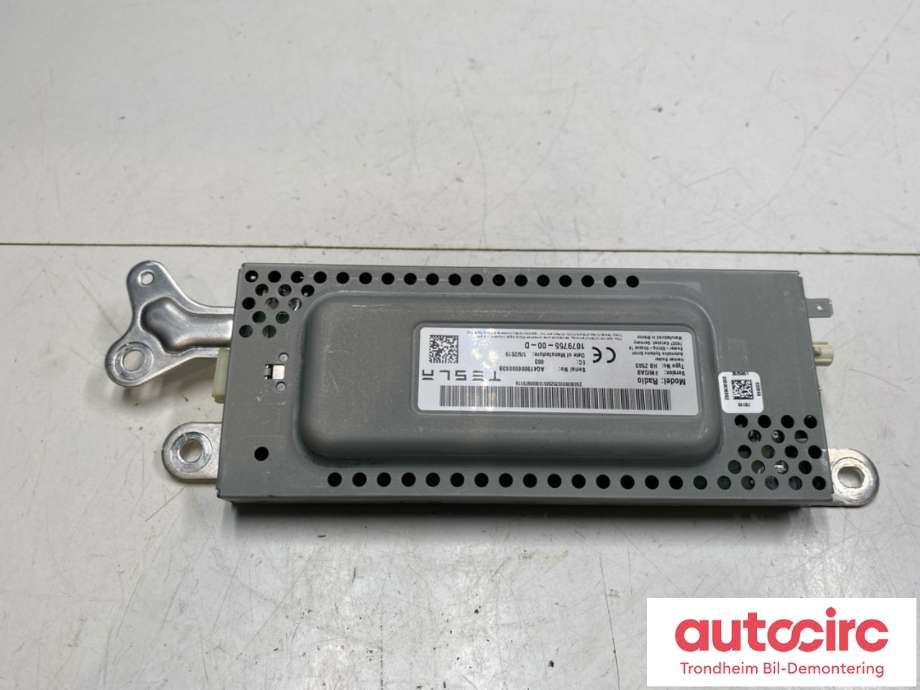 Antenne forsterker til Tesla Model 3 2018-2023 (Fase 1) (1079755-00-D|)