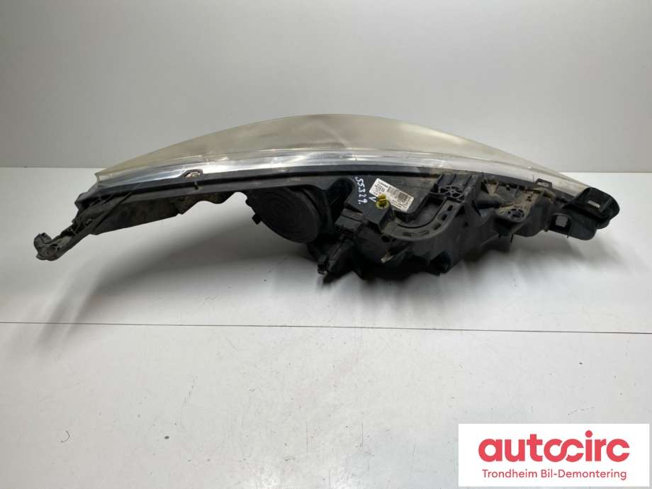 Frontlykt venstre halogen til Peugeot 207 2006-2012 (9649986280|6208 95|)