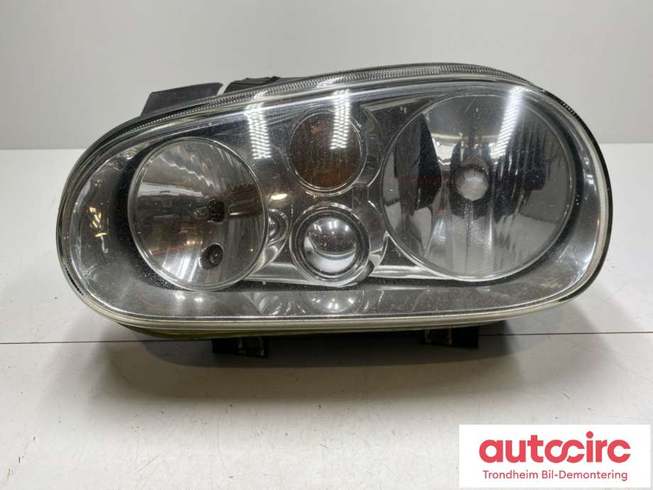 Frontlykt venstre halogen til VW Golf IV 1998-2003 (1J1 941 017 B|1J1 941 017 F|)
