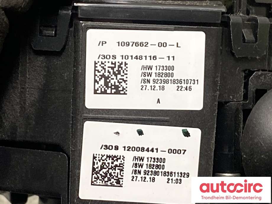 Bryter combi til Tesla Model 3 2018-2023 (Fase 1)  (1097662-00-L|1097662-00-M|1097662-00-N| 1097662-00-O| 1097662-00-P| 1097662-00-Q| 1097662-00-R)
