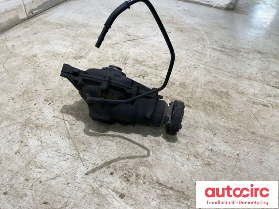 Kardang klokke foran til BMW X5 2000-2006 (E53) (E53) (UTV: 3,73|31 50 7 508 524|)