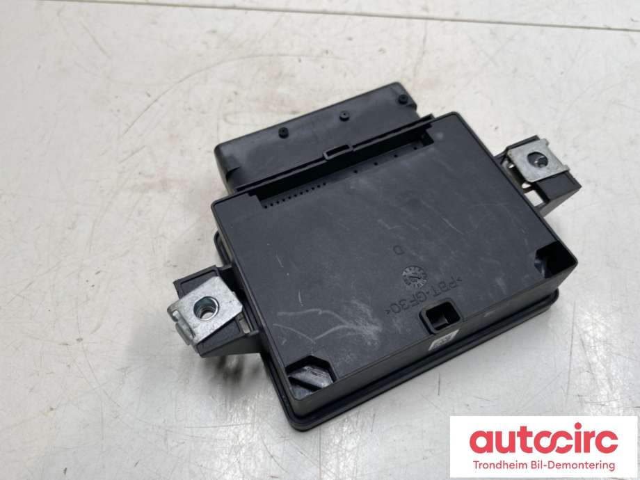 Styreenhet elektrisk parkbrems (EPB - Electric Parking Brake) til Mercedes B-Klasse, electric drive 2014-2018 (W242) (W242) (TRW|A 246 900 68 16|A 246 900 85 16|A 246 900 34 17)
