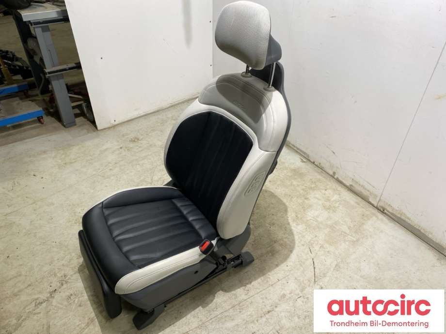 Sete foran høyre til Kia EV9 2023-->>  (88400DO 710C27|88400DO 711C27|)