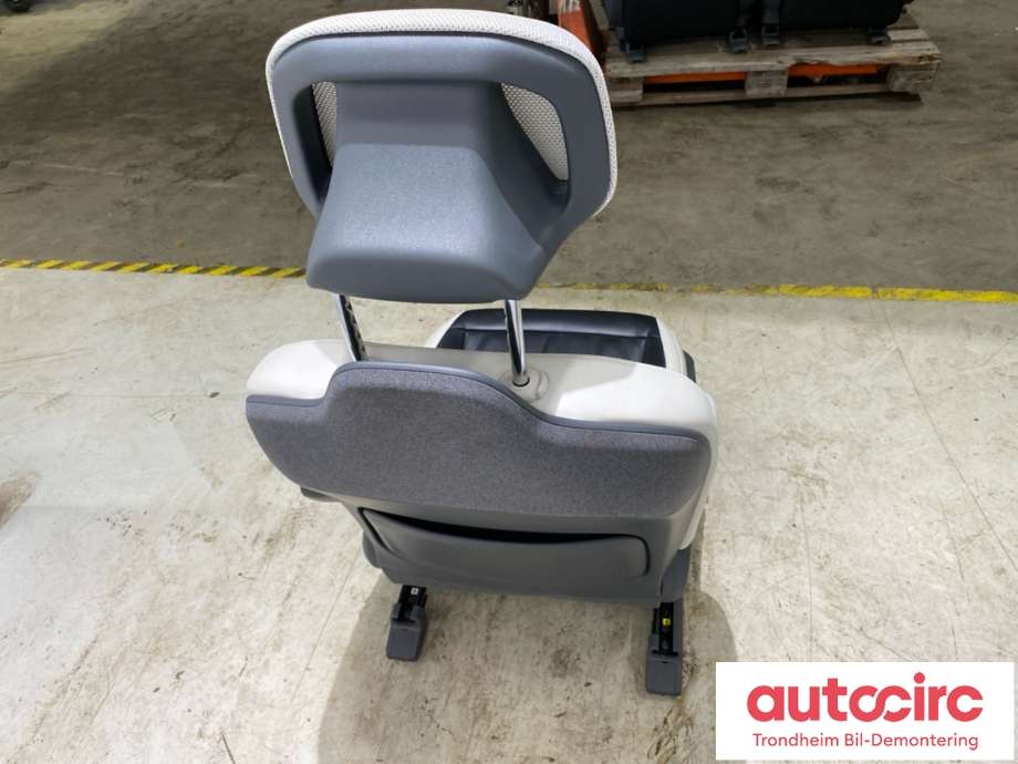 Sete foran høyre til Kia EV9 2023-->>  (88400DO 710C27|88400DO 711C27|)