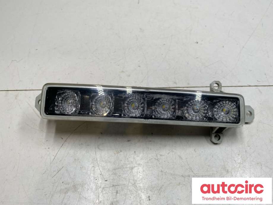 Kjørelys led høyre foran til Peugeot Expert 2016-->> (Type III) (VALEO|9824531480|)