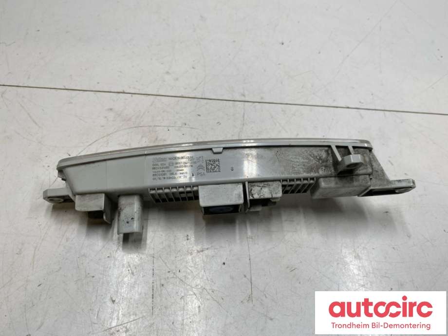 Kjørelys led høyre foran til Peugeot Expert 2016-->> (Type III) (VALEO|9824531480|)
