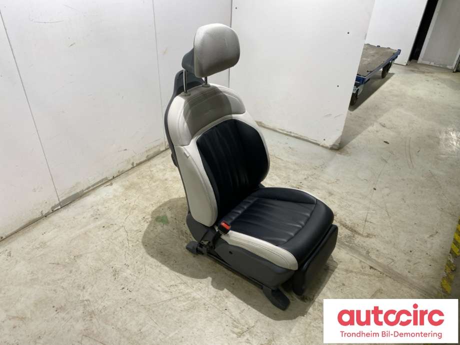 Sete foran venstre til Kia EV9 2023-->>  (88300DO 200C27|88300DO 201C27|)