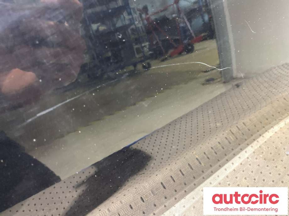 Dør høyre foran til Mitsubishi Outlander 2012-2015 (Type III, Fase 1)  (5700B672|)