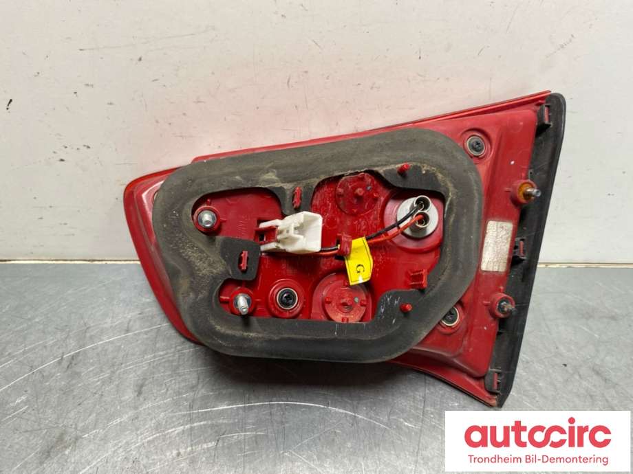 Baklykt venstre indre til Kia Sportage 2010-2016 (Type III)  (92450 3W010|)