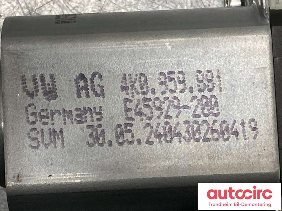 Ruteheis, kun motor, høyre bak til VW ID.4 2020-->>  (4K0 959 881|)