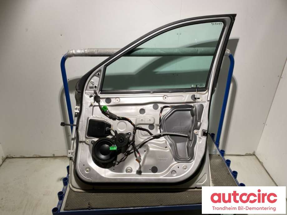 Dør høyre foran til Volvo XC90 2002-2006 (Type I, Fase 1)  (31385357|)