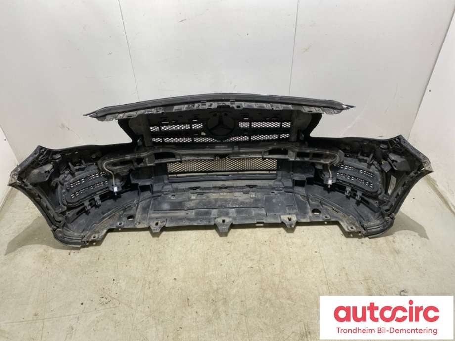 Støtfanger bak til Mercedes GLA 2014-2020 (X156) (X156) (A 156 880 43 40|)