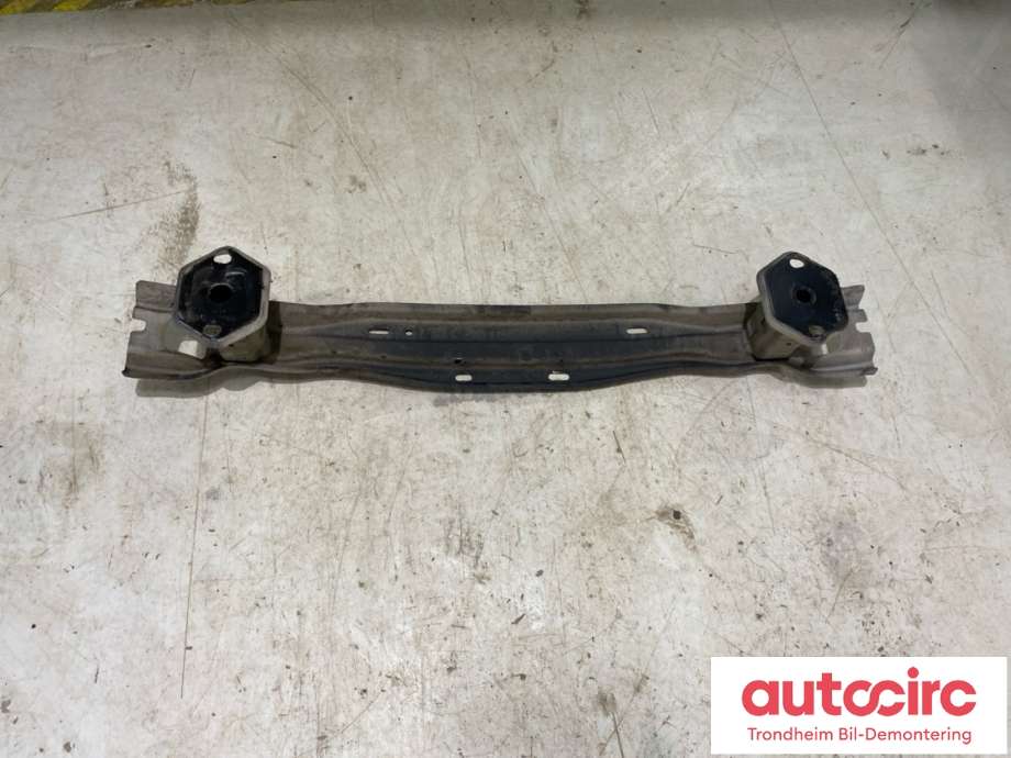 Støtfangerforsterkning bak til BMW 4-Serie 2013-2020 (F32/F33/F36) (F32/F33/F36) (51 12 7 285 542|)
